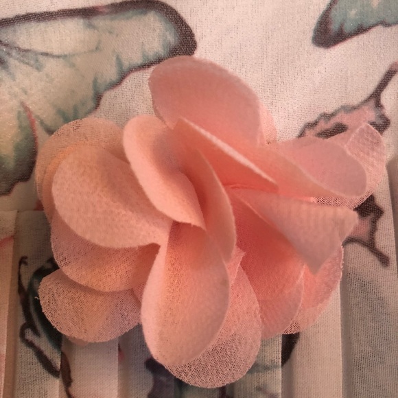 H&M Pleated Butterfly Girls Dress - Picture 2 of 7